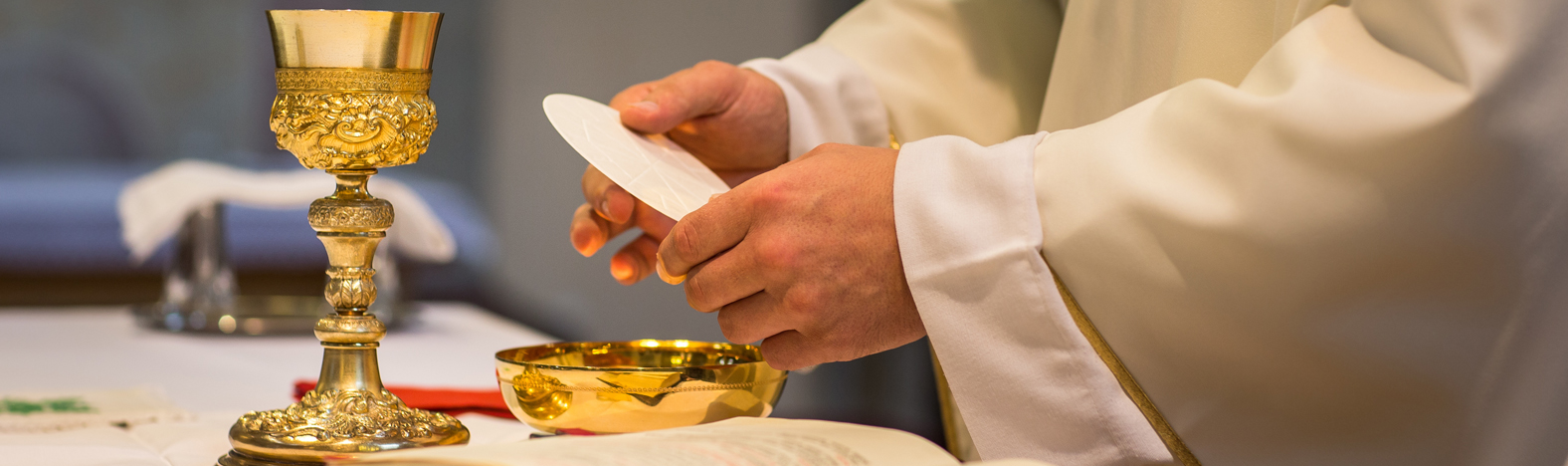 What does the Catholic Church teach about the Eucharist? - Catholic ...